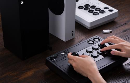 ：微软授权无线连接 Xbox 主机的街机摇杆AG真人国际八位堂（8BitDo）新品发布(图4)